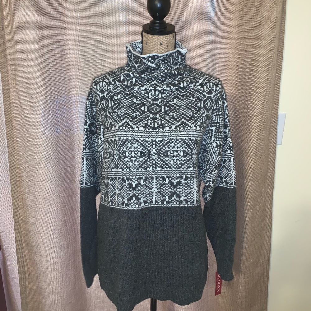 Turtle neck winter sweater